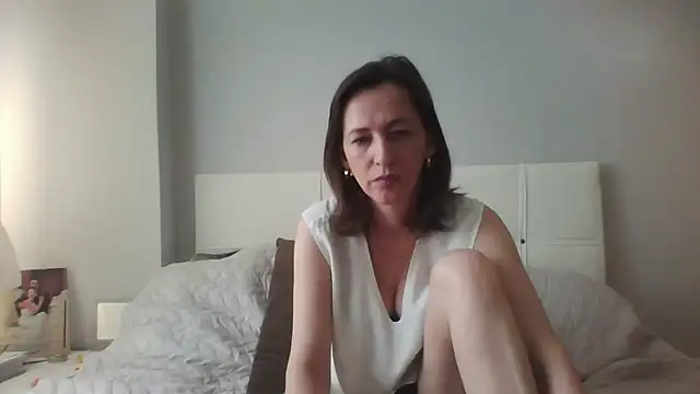 ArianaStarr online show from April 24, 2026, 7:11 am