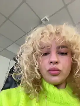 Snapshot of khalee_sy chatting on November 11, 2025, 8:58 am khalee sy online show from November 11, 2025, 8:58 am