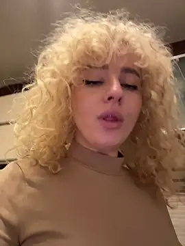 Snapshot of khalee_sy chatting on November 12, 2025, 3:45 pm khalee sy online show from November 12, 2025, 3:45 pm