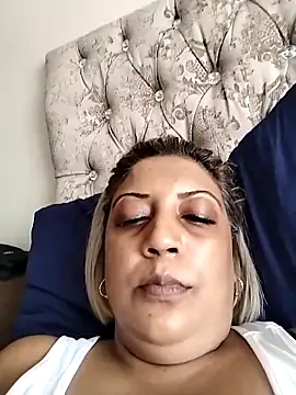 Snapshot of IndianLara chatting on March 12, 2026, 1:39 pm IndianLara online show from March 12, 2026, 1:39 pm