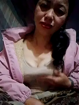 TRIEUTRIEU20 online show from October 26, 2025, 5:52 pm