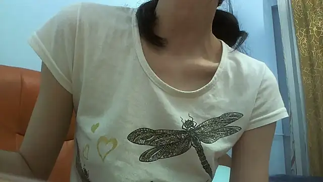 andreea713 online show from February 12, 2026, 4:35 pm