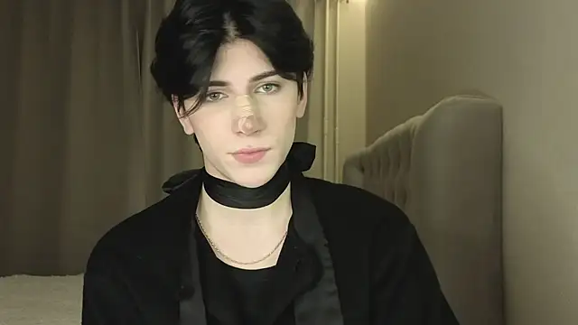 Oliver star boy  online show from February 25, 2026, 4:27 pm