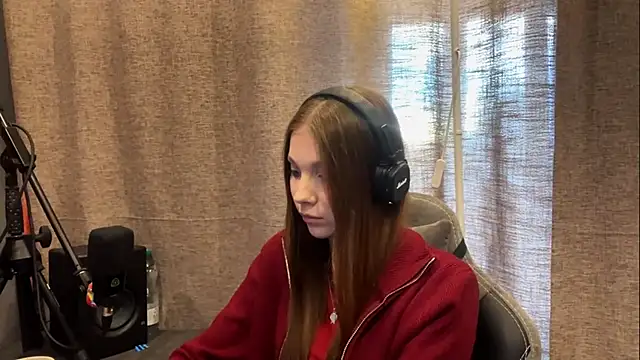 Softixq online show from October 26, 2025, 1:17 pm