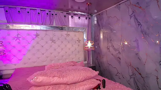 Snapshot of Melissa-roberts chatting on February 14, 2026, 1:41 pm Melissa-roberts online show from February 14, 2026, 1:41 pm