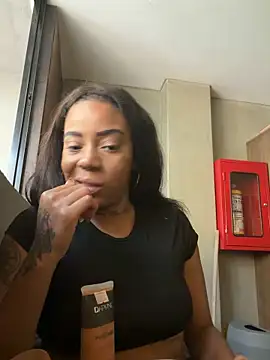 Snapshot of loana_vegas chatting on May 26, 2026, 4:03 pm loana vegas online show from May 26, 2026, 4:03 pm