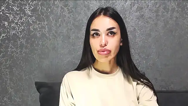 velvetveyraX online show from April 5, 2026, 6:05 pm