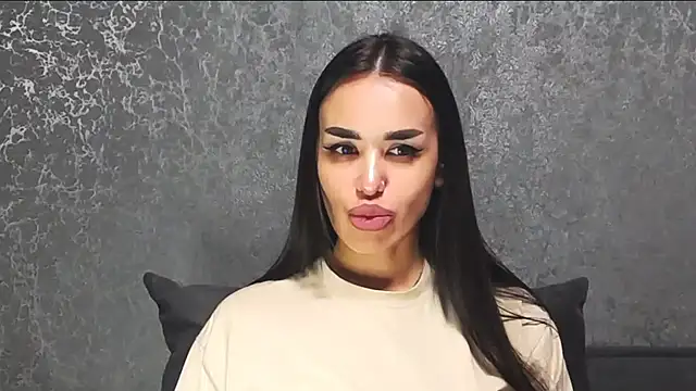 velvetveyraX online show from April 7, 2026, 6:30 pm