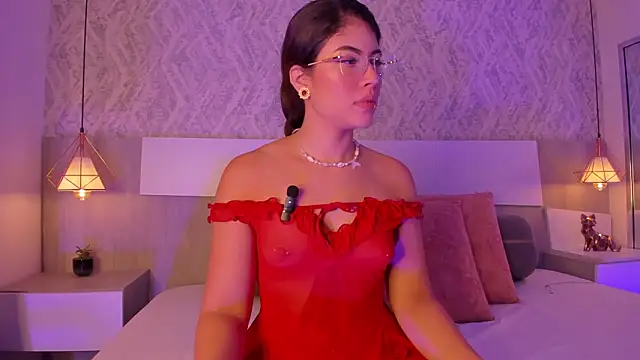 Vittoria  rossi online show from February 27, 2026, 2:06 pm