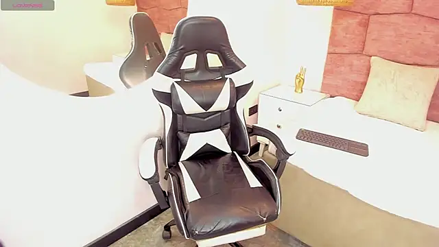 gaby davies online show from November 1, 2025, 11:34 am