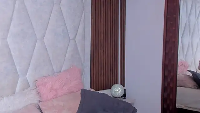 IrinaaVega online show from June 4, 2026, 5:41 pm