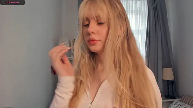 Snapshot of TessaStruble chatting on February 13, 2026, 7:37 am TessaStruble online show from February 13, 2026, 7:37 am