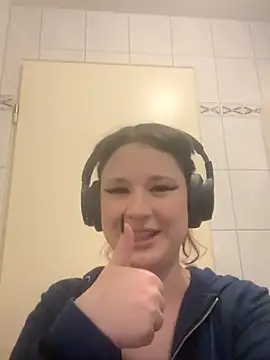 Snapshot of Melissa-Kiss chatting on October 31, 2025, 6:09 pm Melissa-Kiss online show from October 31, 2025, 6:09 pm