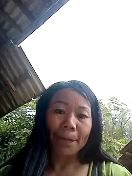 Snapshot of -Heli- chatting on October 24, 2025, 5:48 am -Heli- online show from October 24, 2025, 5:48 am