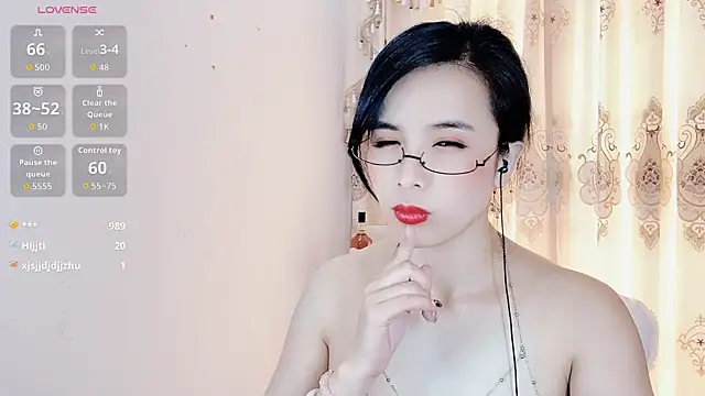 -Jenny-666- online show from April 18, 2026, 3:32 am