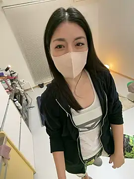 akimix xoxo online show from April 11, 2026, 12:09 pm