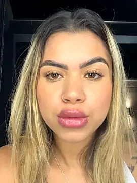 Alanna-foxx online show from October 29, 2025, 12:13 am