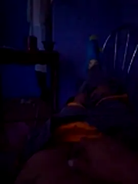 Snapshot of Ojitosbrrr chatting on November 13, 2025, 8:24 am Ojitosbrrr online show from November 13, 2025, 8:24 am