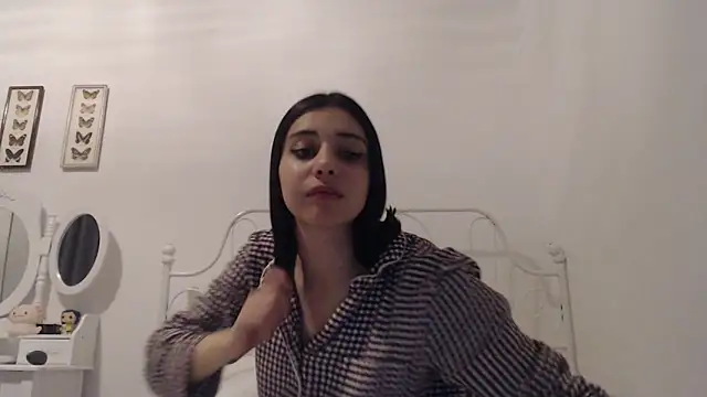 bellefleurrr online show from April 6, 2026, 11:16 pm