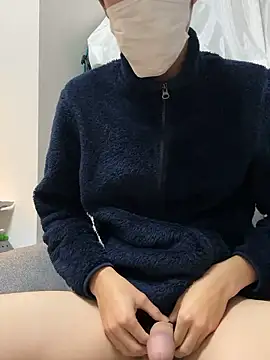 HERO113211 online show from October 24, 2025, 11:39 am