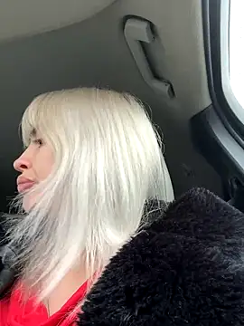 Snapshot of blondegirlx chatting on November 29, 2025, 9:23 am blondegirlx online show from November 29, 2025, 9:23 am