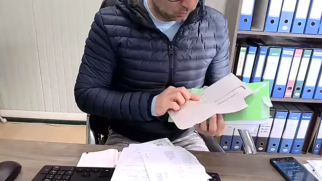 Evasionee online show from March 11, 2026, 7:25 am