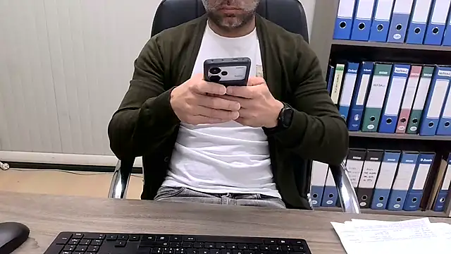 Evasionee online show from April 14, 2026, 6:08 am