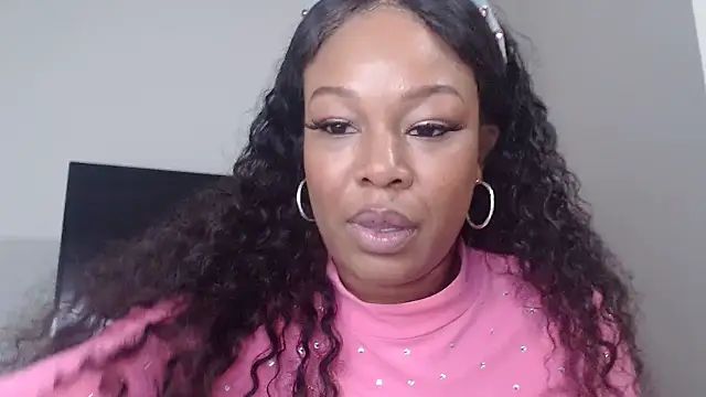 SweetieP11 online show from October 27, 2025, 2:32 pm