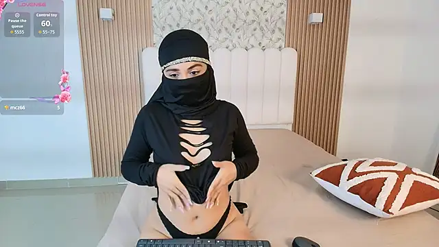 Lailaa lush online show from November 24, 2025, 9:36 pm