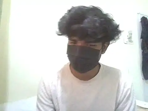 Snapshot of kriZ08 chatting on May 16, 2026, 6:21 am kriZ08 online show from May 16, 2026, 6:21 am