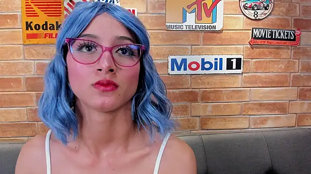 foxy sharlotte online show from December 18, 2025, 6:03 pm