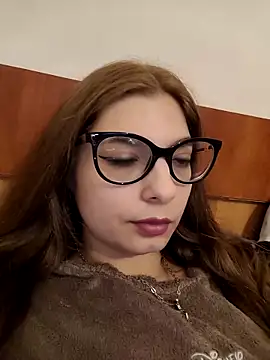 sweetbabygirlforyou online show from April 9, 2026, 8:20 am