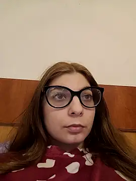 sweetbabygirlforyou online show from April 13, 2026, 3:50 pm