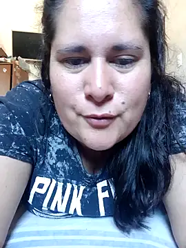 Clara Arg online show from November 25, 2025, 2:39 pm