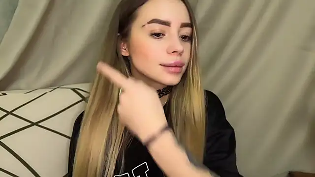 stellarblush online show from November 9, 2025, 8:51 pm