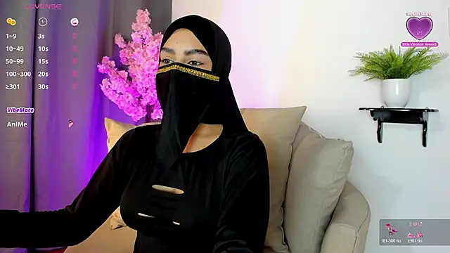 shaima   online show from November 25, 2025, 8:20 pm