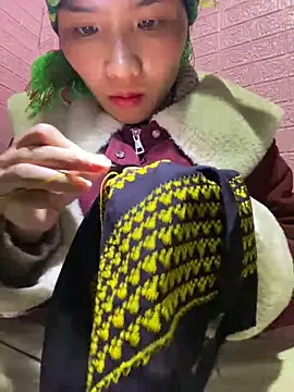 Yunzang online show from February 15, 2026, 12:14 pm