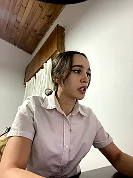 lolitaxxxx666 online show from October 25, 2025, 10:37 pm