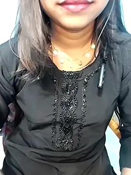 cute mahi07 online show from November 13, 2025, 6:51 pm