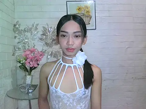 Queenpau online show from October 28, 2025, 12:41 pm