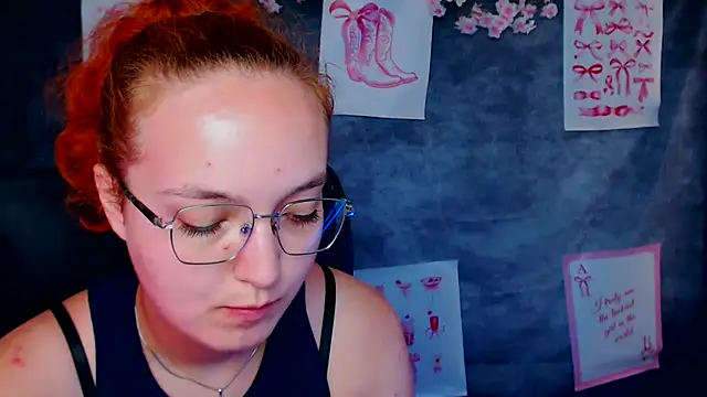 Snapshot of MissAriaa chatting on August 6, 2026, 12:18 pm MissAriaa online show from August 6, 2026, 12:18 pm