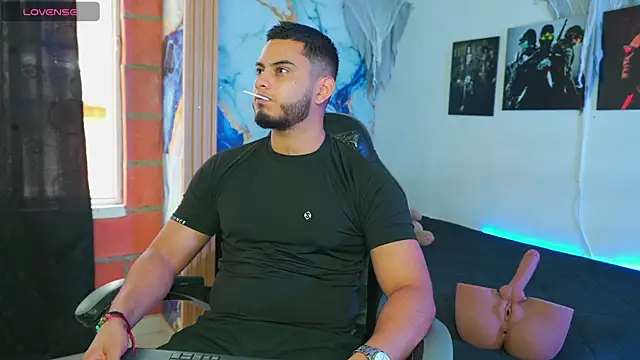 Snapshot of Tiler_wolker chatting on November 7, 2025, 8:42 pm Tiler wolker online show from November 7, 2025, 8:42 pm