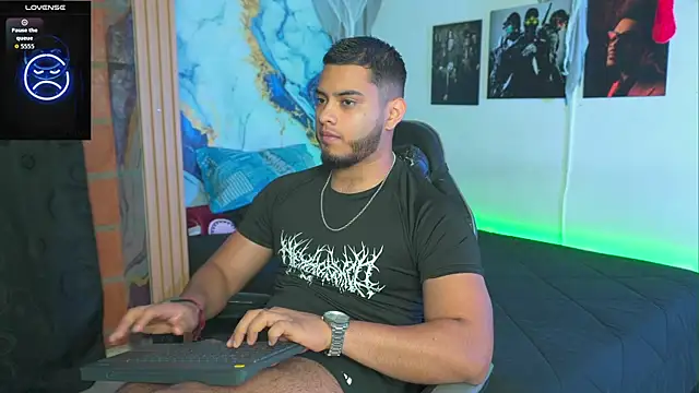 Snapshot of Tiler_wolker chatting on November 29, 2025, 4:15 am Tiler wolker online show from November 29, 2025, 4:15 am