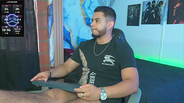 Snapshot of Tiler_wolker chatting on November 30, 2025, 8:46 pm Tiler wolker online show from November 30, 2025, 8:46 pm