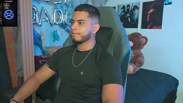 Snapshot of Tiler_wolker chatting on February 5, 2026, 3:55 am Tiler wolker online show from February 5, 2026, 3:55 am