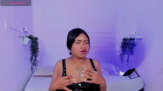 Anyelikluz91 online show from November 2, 2025, 4:15 am