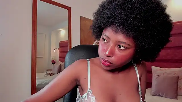 Snapshot of violeta_ruizz chatting on November 5, 2025, 11:54 am violeta ruizz online show from November 5, 2025, 11:54 am