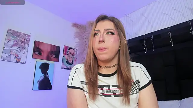 JanneBlossom  online show from April 14, 2026, 9:43 pm