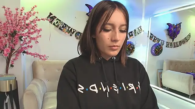 Snapshot of Lili_scott chatting on October 29, 2025, 3:20 am Lili scott online show from October 29, 2025, 3:20 am