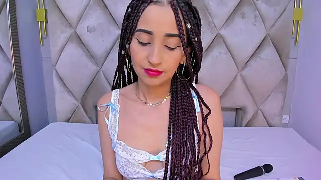 violett rabbit  online show from February 19, 2026, 8:27 pm